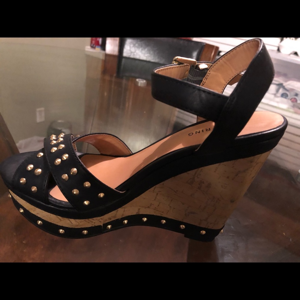 Call It Spring Wedges Black/Tan